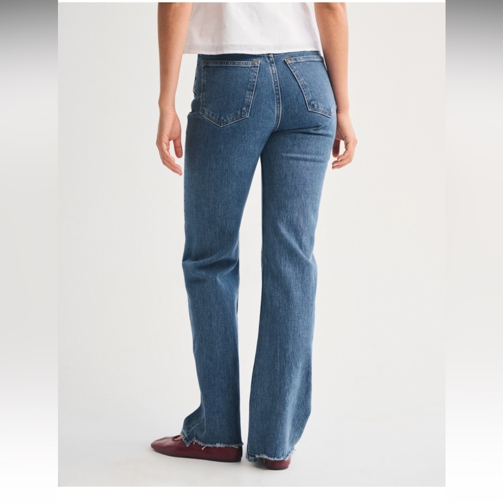 Abercrombie 90s Relaxed High Rise Distressed Back Hem Jeans Size 00/24 LONG - Picture 7 of 10